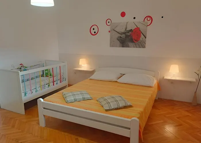 With Parking Spaces - 23772 * Szybenik