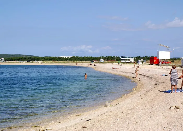 Apartman With Parking Spaces - 23772 *